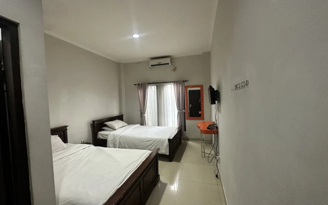 Hotel Warta Dua