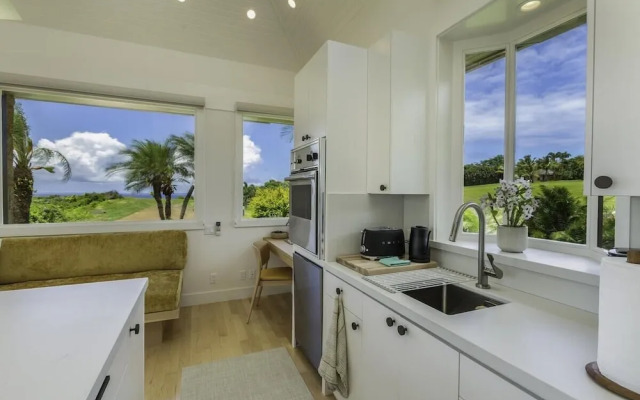 Hale Lani 1 Bedroom Home by RedAwning