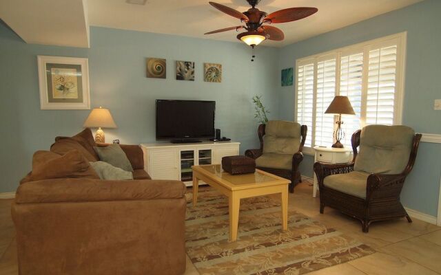 Cyndy s Beach House TS528