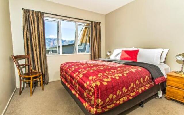 Rustic Lodge Bed & Breakfast