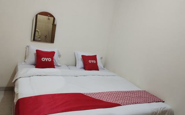 Hotel O C16 Siwalankerto Syariah