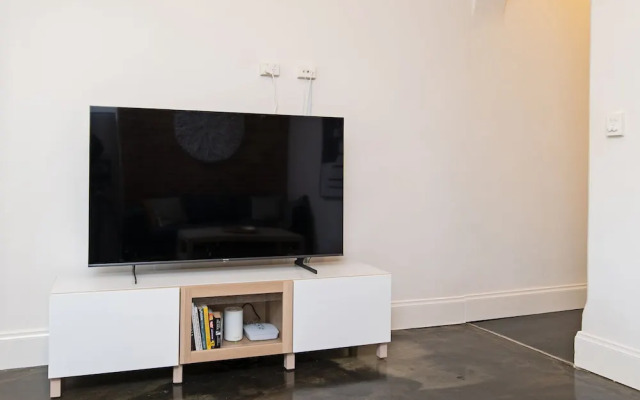 Lovely 2BR Home in Norwood