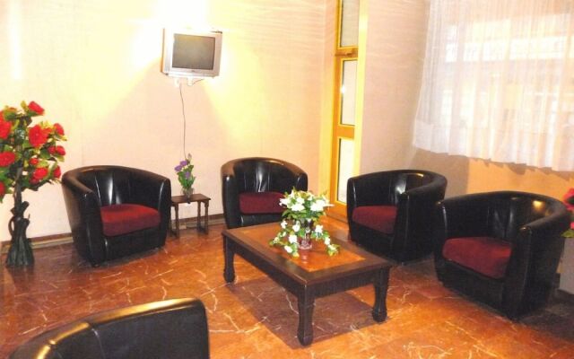 Nouvel Hotel Paris 18