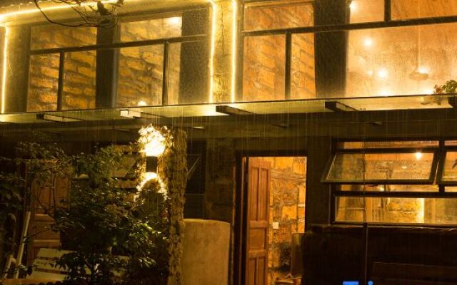 Flowers like Jinmi Anning Island Inn