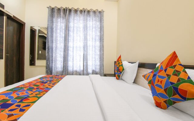 Fabhotel Moon Trip