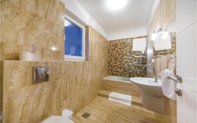 Holiday home Novalja QR-1783