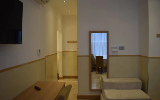Arlo Apartments