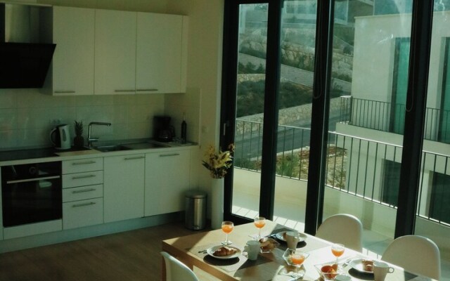 White Cloud Apartments