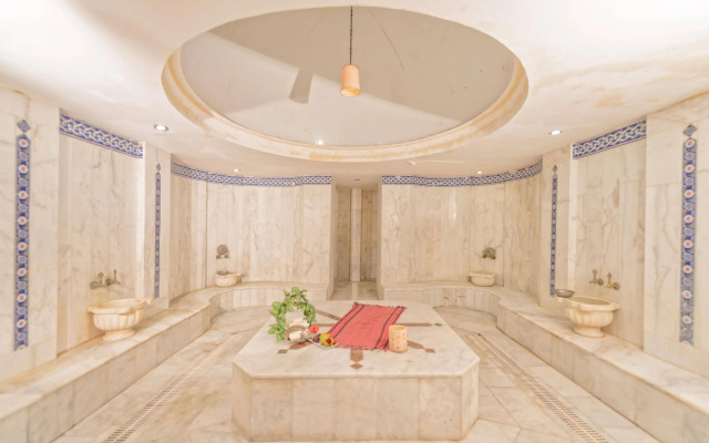 Royal Atlantis Spa & Resort