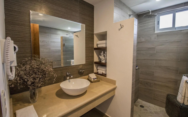 The Paramar Beachfront Boutique Hotel With Breakfast Included - Downtown Malecon
