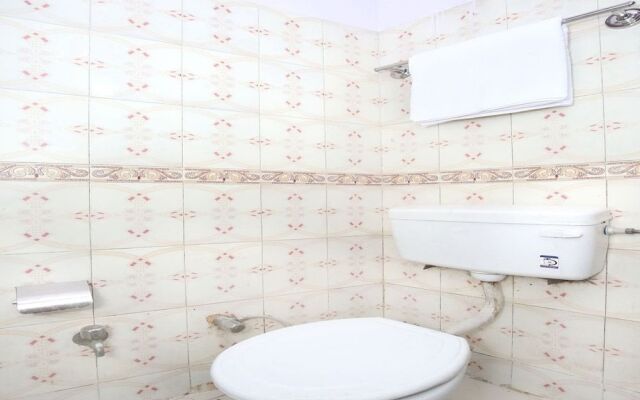 OYO 11906 Hotel Star Welcome