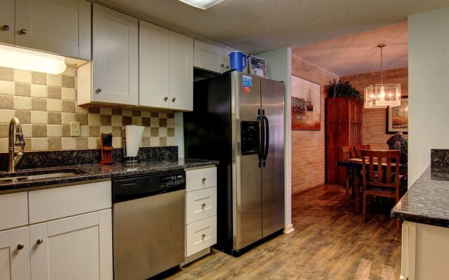 Channelview 215