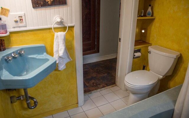 Madame Isabelle's House In New Orleans - Hostel