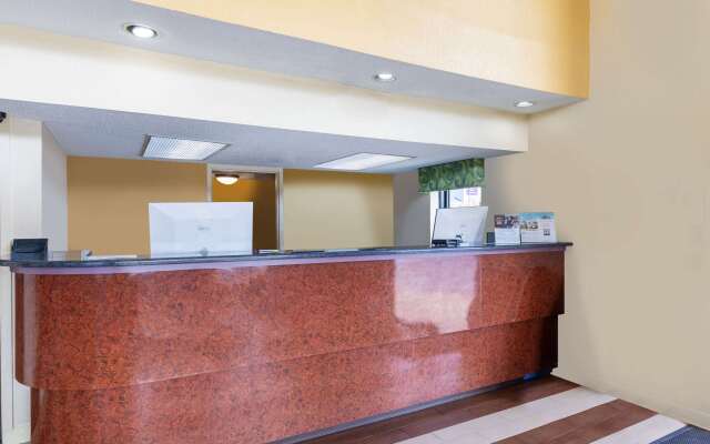 Days Inn by Wyndham Florence/I-95 North