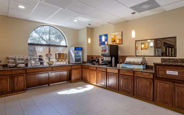 Comfort Suites Houston near Medical Center- NRG Stadium