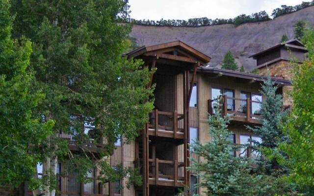 Woodbridge Condos by Snowmass Vacations