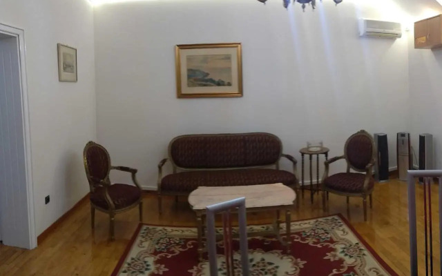 Resident Hill Resort