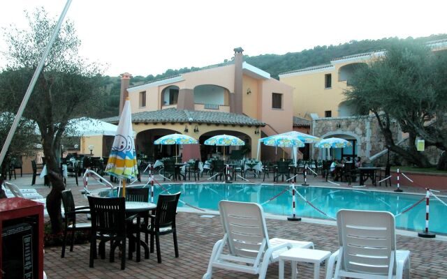 Albergo Residenziale Li Troni