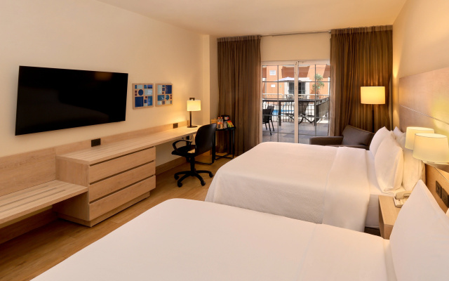 Holiday Inn Express Monterrey Galerias by IHG