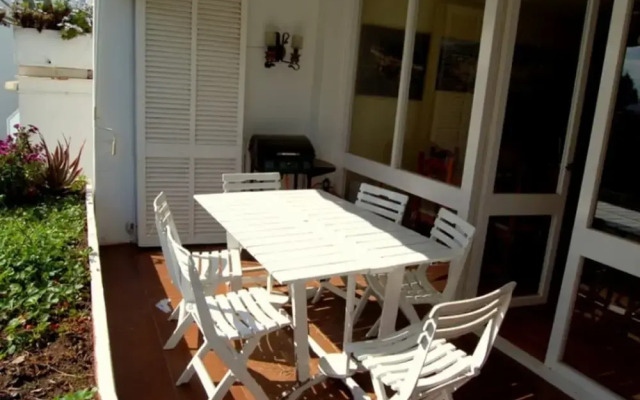 Appartement Avec Piscine A Politur