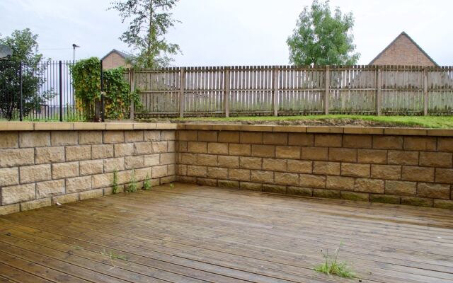 1 Bedroom Apartment With Private Patio Sleeps 3