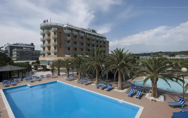 Hotel Maxim's