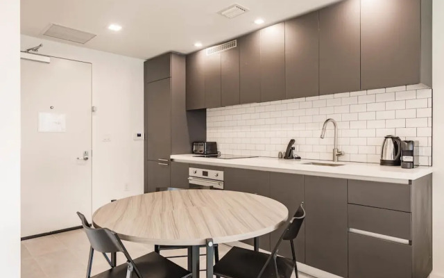 Modern Muse - Luxury Hotel Meets Miami Apartment
