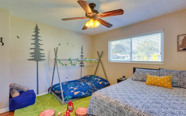 Gainesville Vacation Rental w/ Private Lanai!