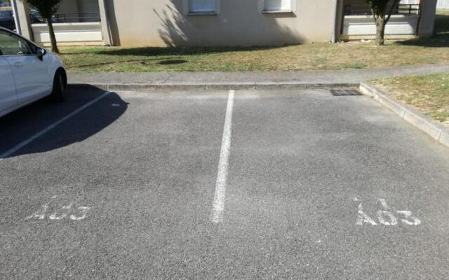 Carcassonne T3 résidentiel rez de jardin piscine, wifi, tennis, fitness