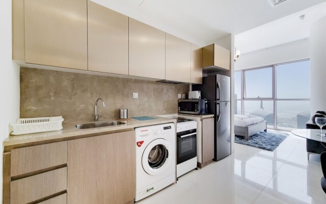 GreenFuture - Downtown View, High Rise Luxurious Studio