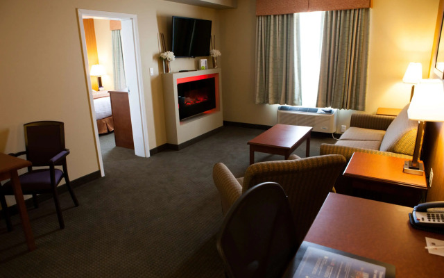 Best Western Plus Service Inn & Suites