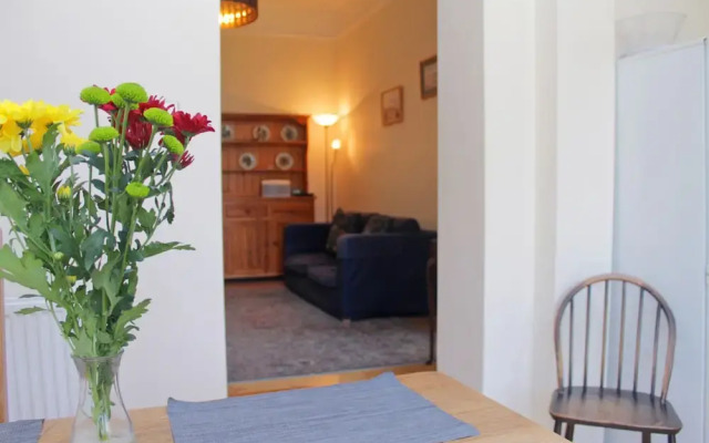 Silver Lining - Gilmore Place Apartment