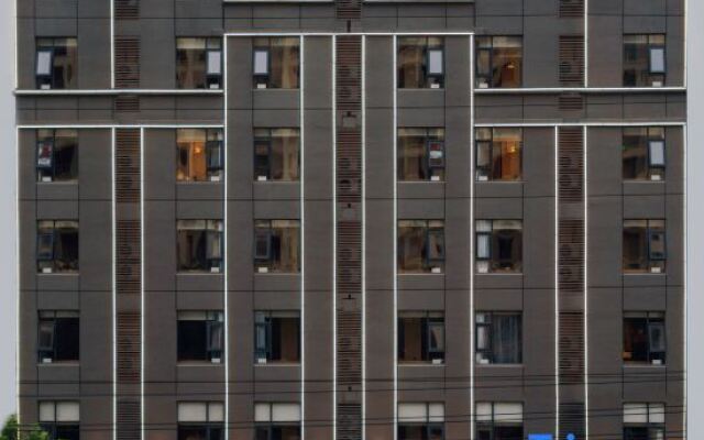 Wanyue Anman Hotel (Dongfang High-speed Railway Station Wanda Plaza)