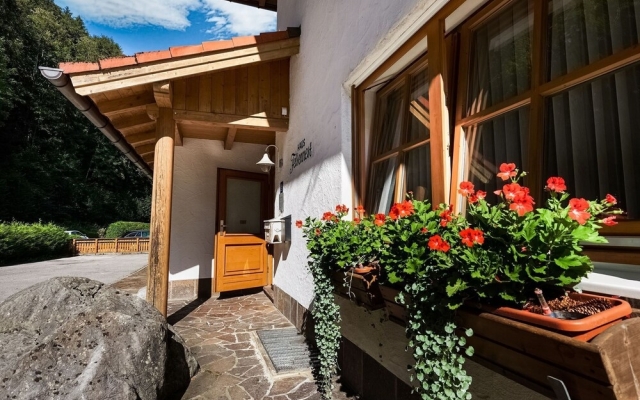 Bright Apartment in Schönau am Königsee Bavaria, with barbecue
