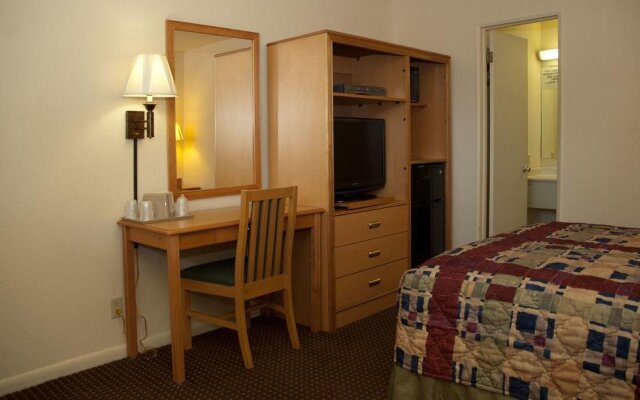 Traveler's Budget Inn