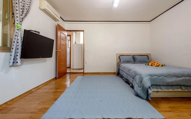 Persimmon Tree Pension