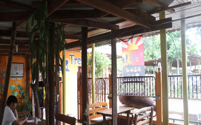 Trekker Camp Chiang Mai - Hostel