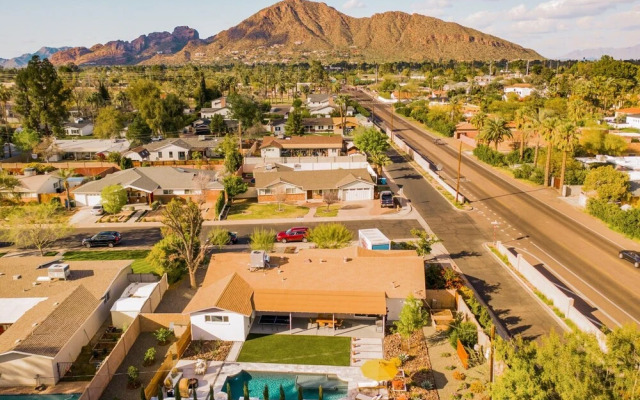 Cheery Lynn - Daisy in Phoenix