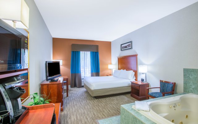 Holiday Inn Express Hotel & Suites Brattleboro, an IHG Hotel