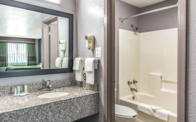 Quality Inn I-10 East near Frost Bank Center