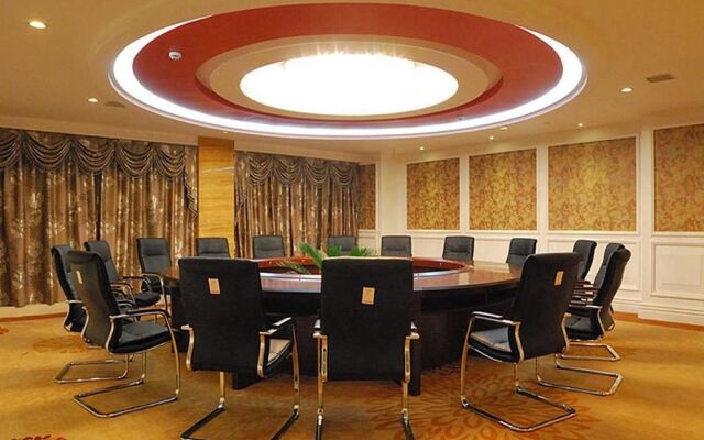Oceania Hotel