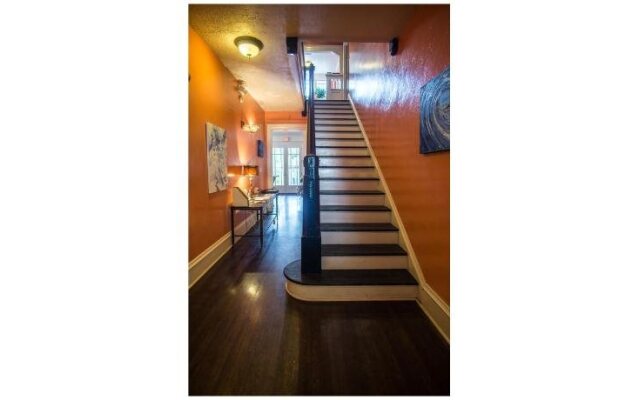 Palm Beach Hibiscus Bed & Breakfast