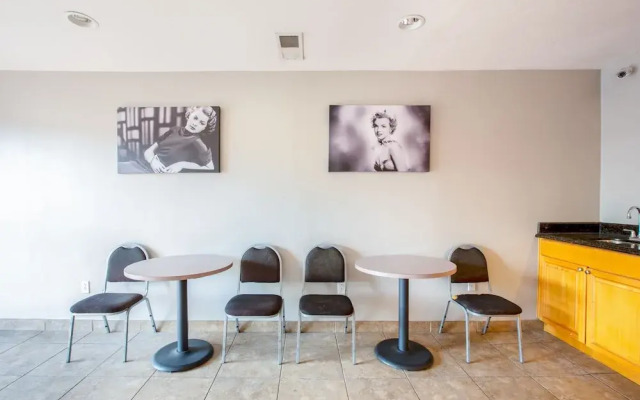 OYO Inn Dallas South