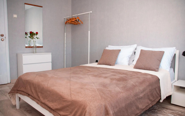 Апартаменты на проспекте Тракторостроителей 52