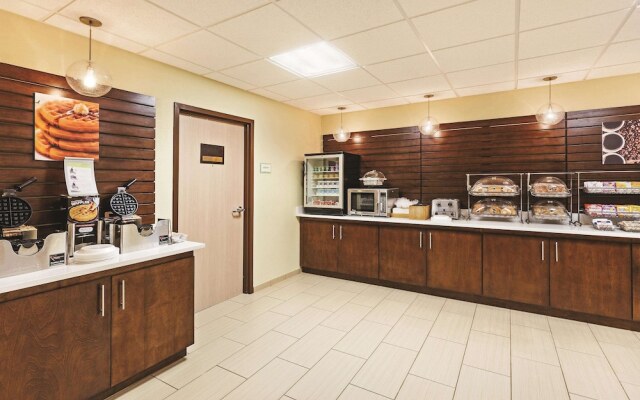 La Quinta Inn & Suites Knoxville Airport