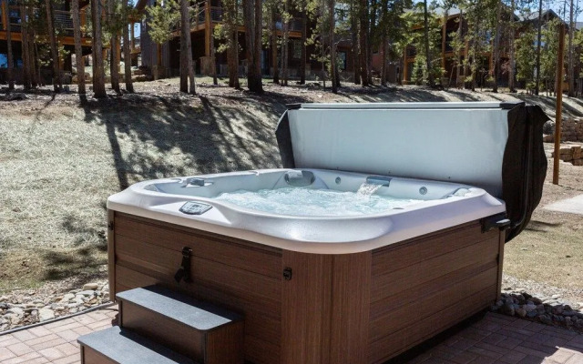 Cocoa Cabin 4 Bedroom Home by RedAwning