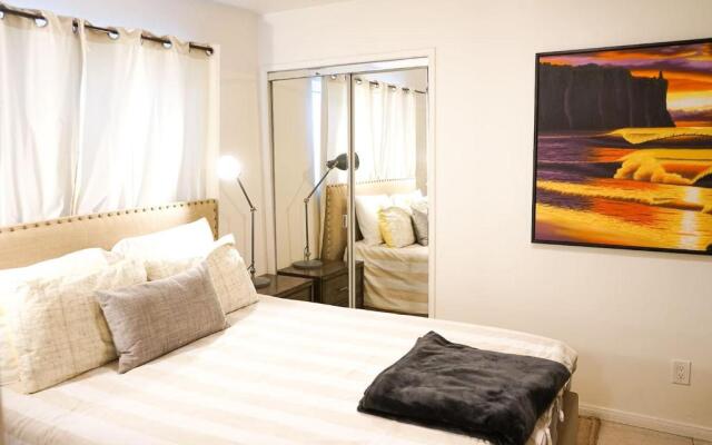 Newport Beach House (2 blocks from the Sand)