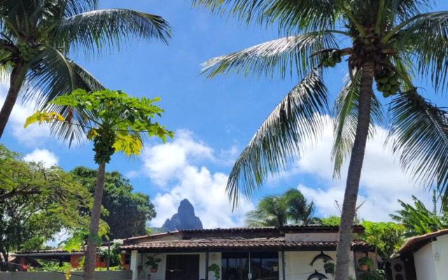 Bangalô completo, amplo, funcional e confortável.