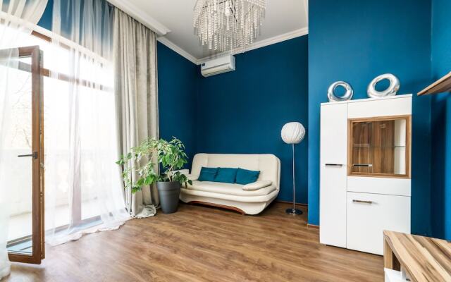 LeonRooms Onilovoy 18-2