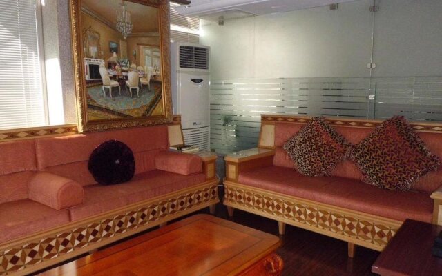 Al Muhanna Plaza Salmiya Old Souk